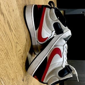 Youth Nikes size six boys